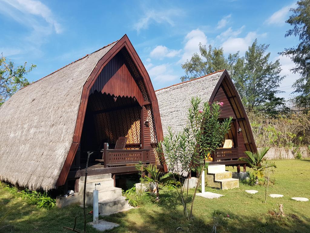 Sasak Island Bungalows ギリ島 エクステリア 写真